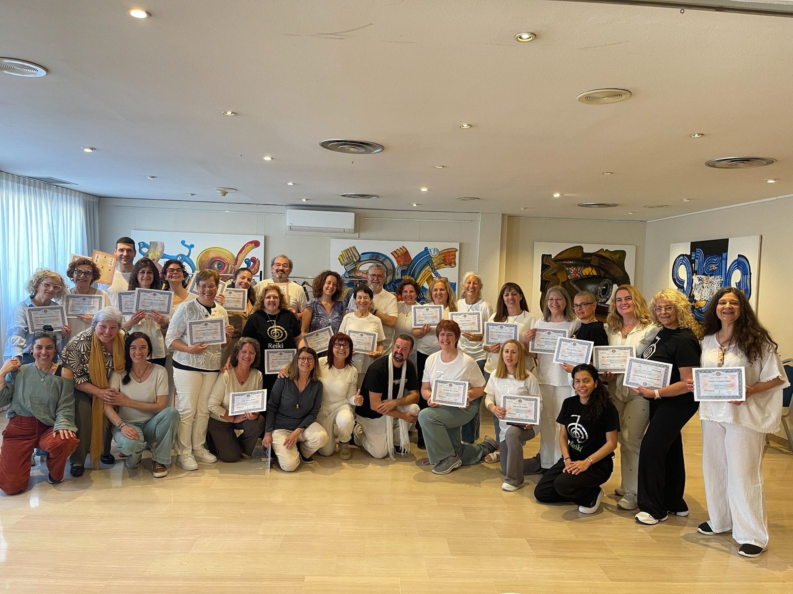 JavierMa impartiendo clase de Reiki en Sitges